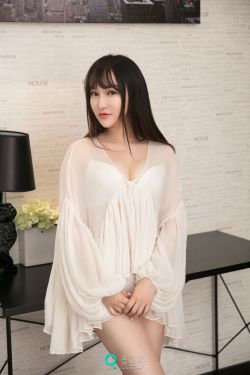 撕开美女的衣服